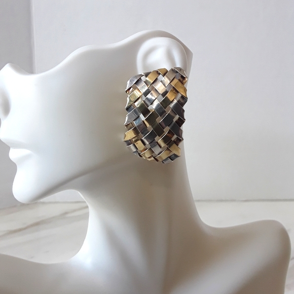 GABRIEL OFIESH STERLING & 18KT SOLID YG BASKET WEAVE PIERCED EARRINGS - Picture 1 of 8